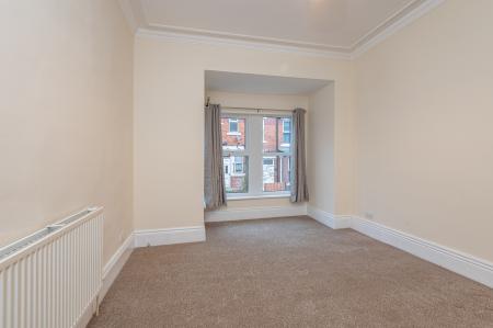 4 bedroom Terraced House to let in Roman Grove, Roundhay, Leeds, LS8