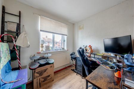4 bedroom Semi-detached house for sale in Gledhow Park Avenue, Chapel Allerton, Leeds, LS7