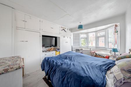 4 bedroom Semi-detached house for sale in Gledhow Park Avenue, Chapel Allerton, Leeds, LS7