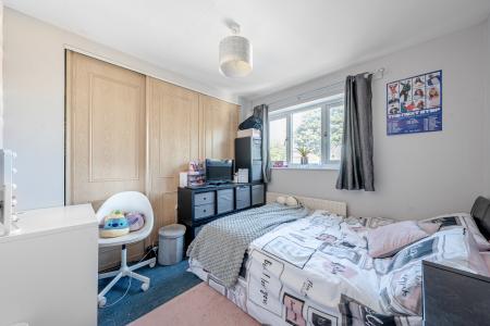 4 bedroom Semi-detached house for sale in Heathercroft, Chapel Allerton, Leeds, LS7