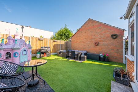 4 bedroom Semi-detached house for sale in Heathercroft, Chapel Allerton, Leeds, LS7
