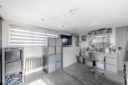 4 bedroom Semi-detached house for sale in Heathercroft, Chapel Allerton, Leeds, LS7
