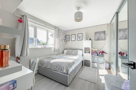 4 bedroom Semi-detached house for sale in Heathercroft, Chapel Allerton, Leeds, LS7