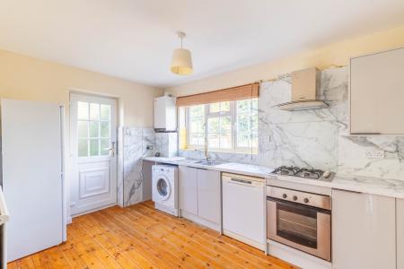 4 bedroom Detached house for sale in Oakwood Rise, Oakwood, Leeds, LS8