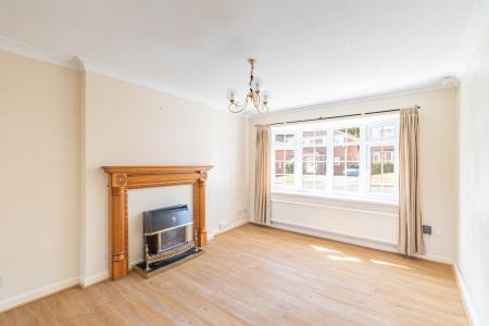 4 bedroom Detached house for sale in Oakwood Rise, Oakwood, Leeds, LS8