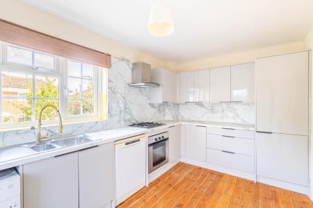 4 bedroom Detached house for sale in Oakwood Rise, Oakwood, Leeds, LS8