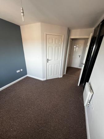 2 bedroom Flat to let in Fenton Place, Middleton, Leeds, LS10