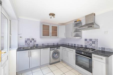 2 bedroom Terraced House to let in Allerton Grange Croft, Leeds, LS8