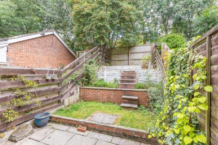 2 bedroom Terraced House to let in Allerton Grange Croft, Leeds, LS8
