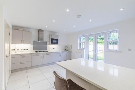 3 bedroom Semi-detached house to let in Mansion Gate Court, Mansion Gate, Chapel Allerton, Leeds, LS7