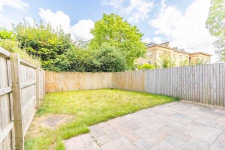 3 bedroom Semi-detached house to let in Mansion Gate Court, Mansion Gate, Chapel Allerton, Leeds, LS7