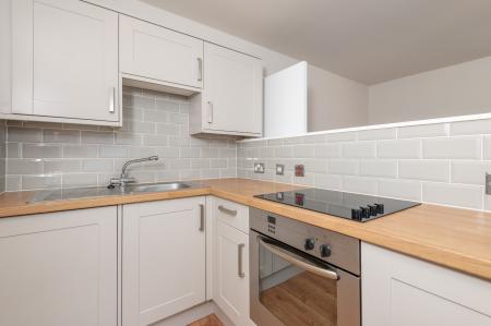 2 bedroom Flat to let in St Thomas Row, Leeds, LS2