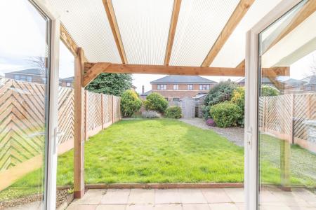 3 bedroom Terraced House to let in Potternewton Avenue, Leeds, LS7