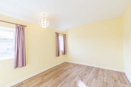 3 bedroom Terraced House to let in Potternewton Avenue, Leeds, LS7