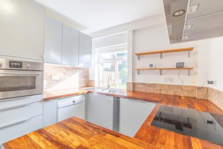 3 bedroom Terraced House to let in Potternewton Avenue, Leeds, LS7