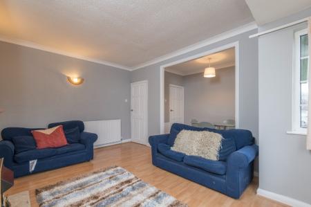 2 bedroom Flat to let in Sandringham Drive, Moortown, Leeds, LS17
