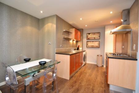 2 bedroom Flat to let in City Island, Gotts Road, Leeds, LS12