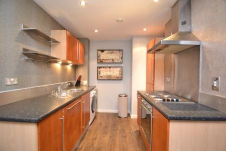 2 bedroom Flat to let in City Island, Gotts Road, Leeds, LS12