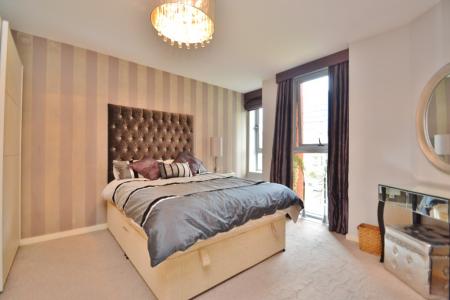 2 bedroom Flat to let in City Island, Gotts Road, Leeds, LS12