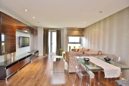 2 bedroom Flat to let in City Island, Gotts Road, Leeds, LS12
