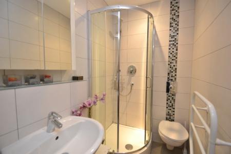 2 bedroom Flat to let in City Island, Gotts Road, Leeds, LS12