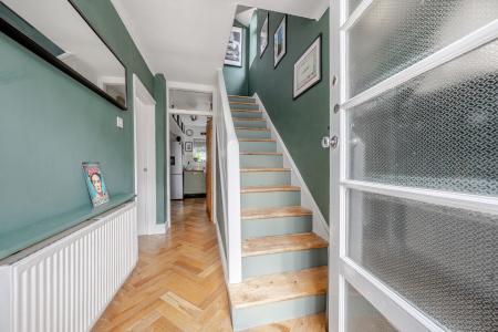 4 bedroom Semi-detached house for sale in Ridgeway, Gledhow, Leeds, LS8
