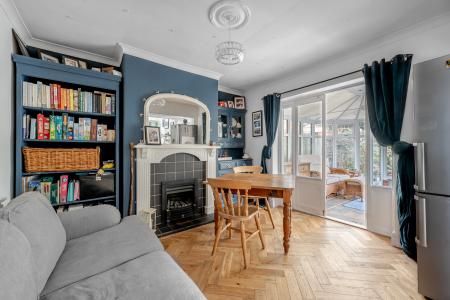 4 bedroom Semi-detached house for sale in Ridgeway, Gledhow, Leeds, LS8