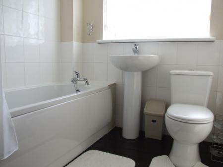 1 bedroom Town house to let in Hopes Farm View, Stourton Grange, Leeds, LS10