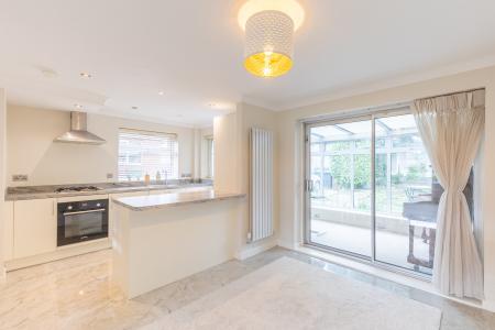 3 bedroom Semi-detached house to let in Linton Drive, Alwoodley, Leeds, LS17