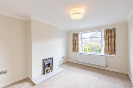 3 bedroom Semi-detached house to let in Linton Drive, Alwoodley, Leeds, LS17