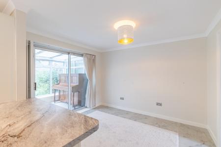 3 bedroom Semi-detached house to let in Linton Drive, Alwoodley, Leeds, LS17