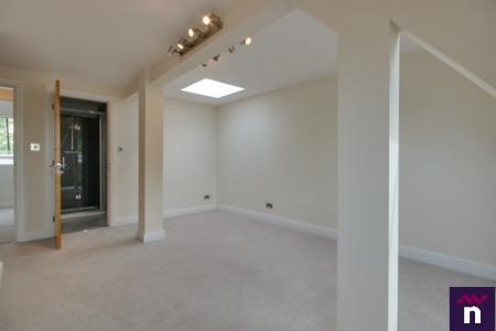 2 bedroom Flat to let in Wensley House Apartments, Wensley Avenue, Chapel Allerton, Leeds, LS7