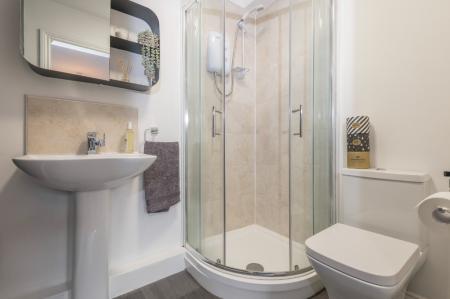 2 bedroom Flat to let in Mansion View, 16 Harehills Lane, Chapel Allerton, Leeds, LS7