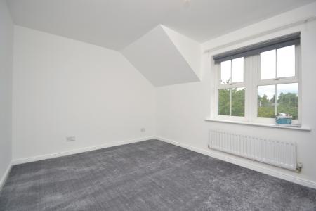 4 bedroom Town house to let in Mansion Gate, Chapel Allerton, Leeds, LS7