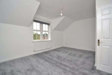4 bedroom Town house to let in Mansion Gate, Chapel Allerton, Leeds, LS7
