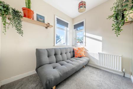 5 bedroom Semi-detached house for sale in Sandhill Oval, Alwoodley, Leeds, LS17