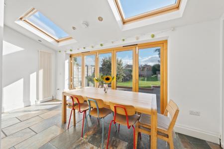 5 bedroom Semi-detached house for sale in Sandhill Oval, Alwoodley, Leeds, LS17