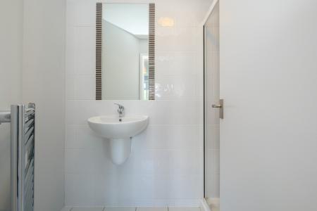 2 bedroom Flat to let in Nursery Lane, Alwoodley, Leeds, LS17