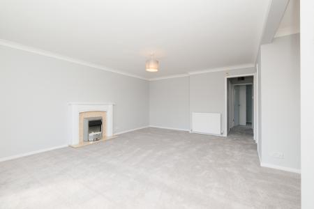 2 bedroom Flat to let in Nursery Lane, Alwoodley, Leeds, LS17
