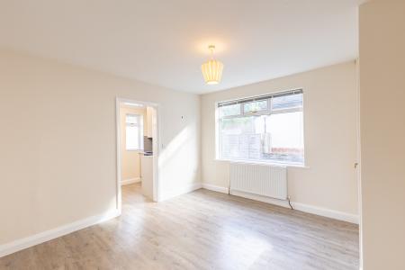 3 bedroom Semi-detached house for sale in Green View, Meanwood, Leeds, LS6