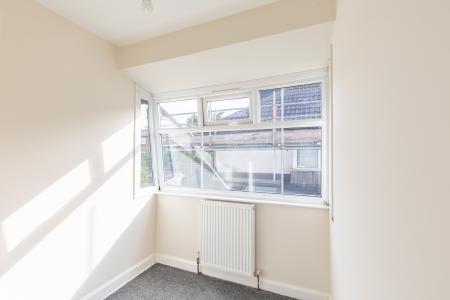 3 bedroom Semi-detached house for sale in Green View, Meanwood, Leeds, LS6