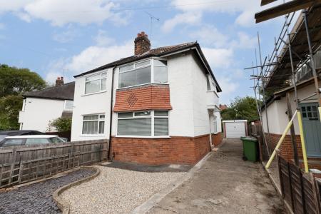 3 bedroom Semi-detached house for sale in Green View, Meanwood, Leeds, LS6