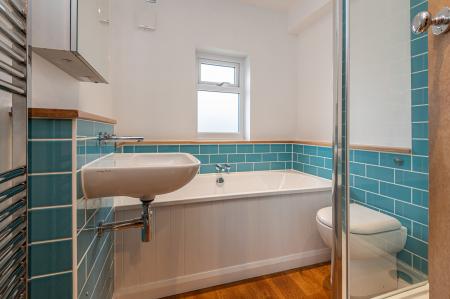 3 bedroom Terraced House to let in Norman View, Kirkstall, Leeds, LS5