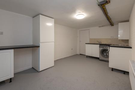 4 bedroom Terraced House for sale in Savile Drive, Chapeltown, Leeds, LS7