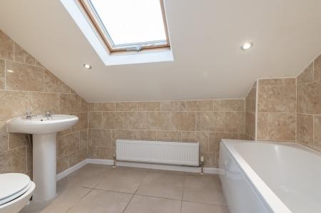 4 bedroom Terraced House for sale in Savile Drive, Chapeltown, Leeds, LS7