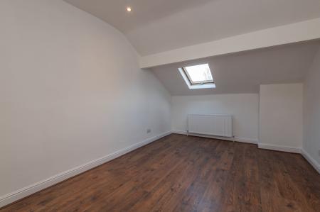 4 bedroom Terraced House for sale in Savile Drive, Chapeltown, Leeds, LS7