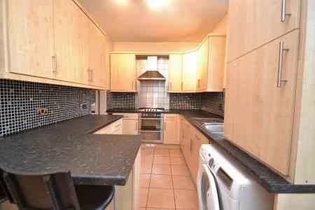 3 bedroom End of terrace house for sale in Oakroyd Mount, Pudsey, Leeds, LS28