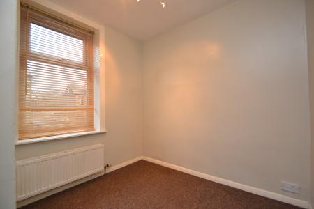 3 bedroom End of terrace house for sale in Oakroyd Mount, Pudsey, Leeds, LS28