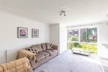 1 bedroom Flat to let in Kingsway Court, Moortown, Leeds, LS17