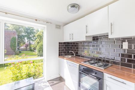 1 bedroom Flat to let in Kingsway Court, Moortown, Leeds, LS17